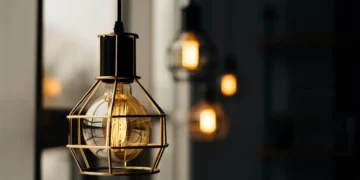 لوازم روشنایی بر جلوه و ظاهر منزل می توانند تاثیر مثبت و فوق العاده ای داشته باشند.