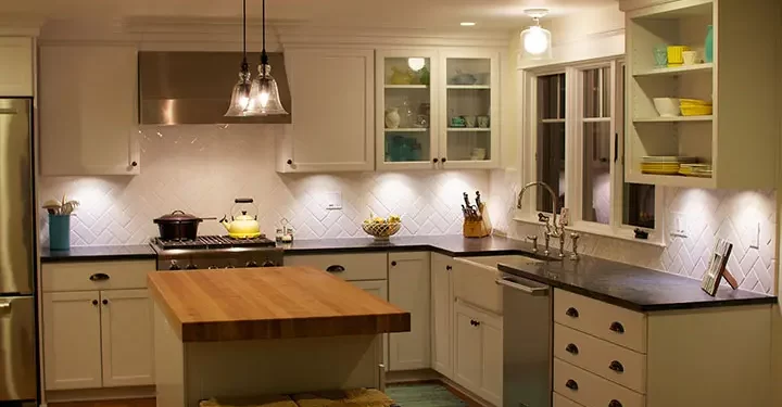قصد داریم تا روشنایی و لوازم مورد نیاز آن برای نورپردازی آشپزخانه را به شما معرفی کنیم.